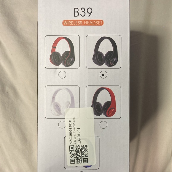 B39 Headset - Picture 2 of 4